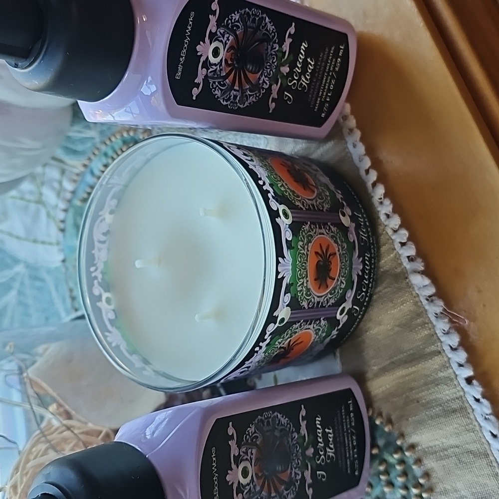 Bath & Body Works 3pc Set. ( I Scream Float) - Picture 3 of 3